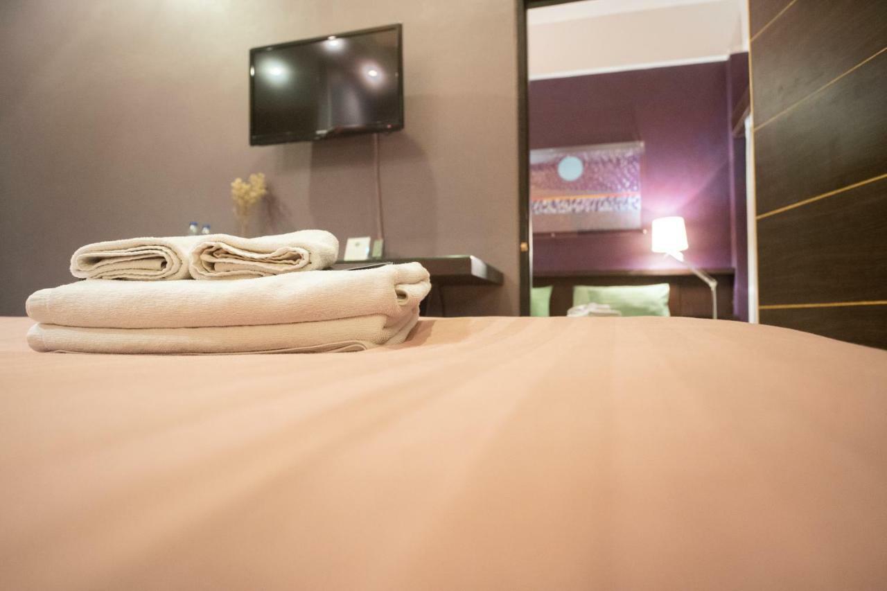 Third Rock Hostel Банкок Екстериор снимка