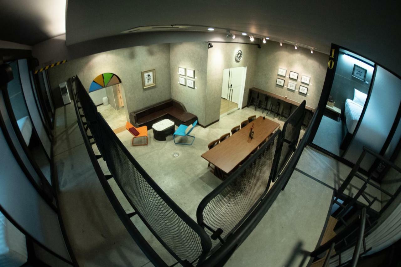 Third Rock Hostel Банкок Екстериор снимка