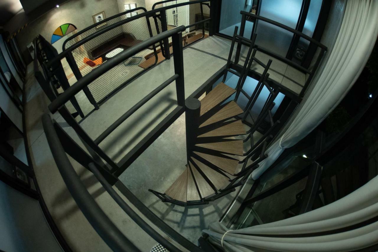 Third Rock Hostel Банкок Екстериор снимка