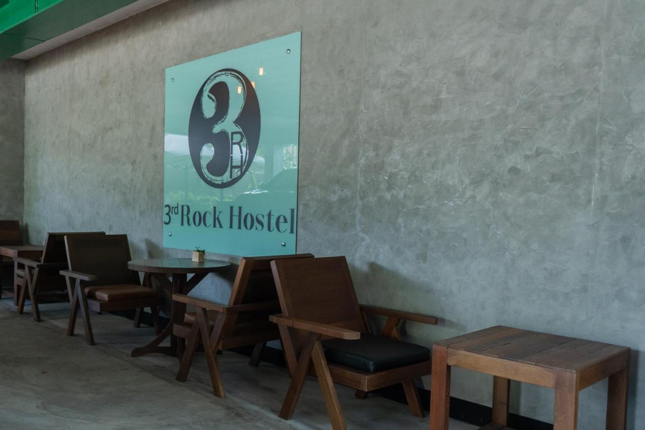 Third Rock Hostel Банкок Екстериор снимка